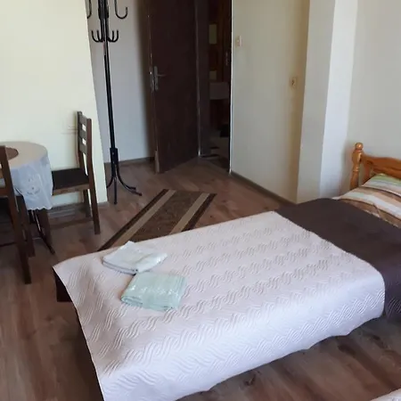 Hotel Guest Richi *